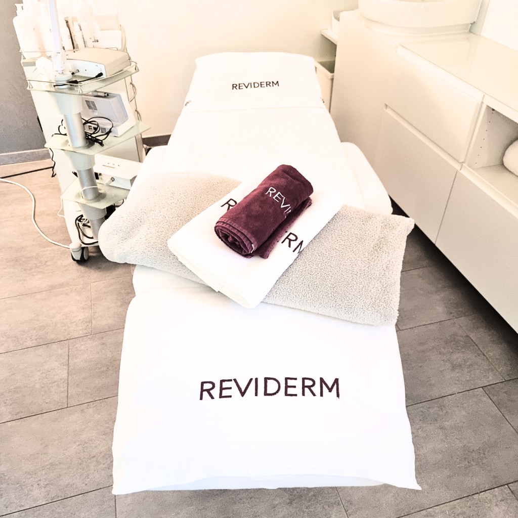REVIDERM Behandlungsliege im Kosmetikinstitut